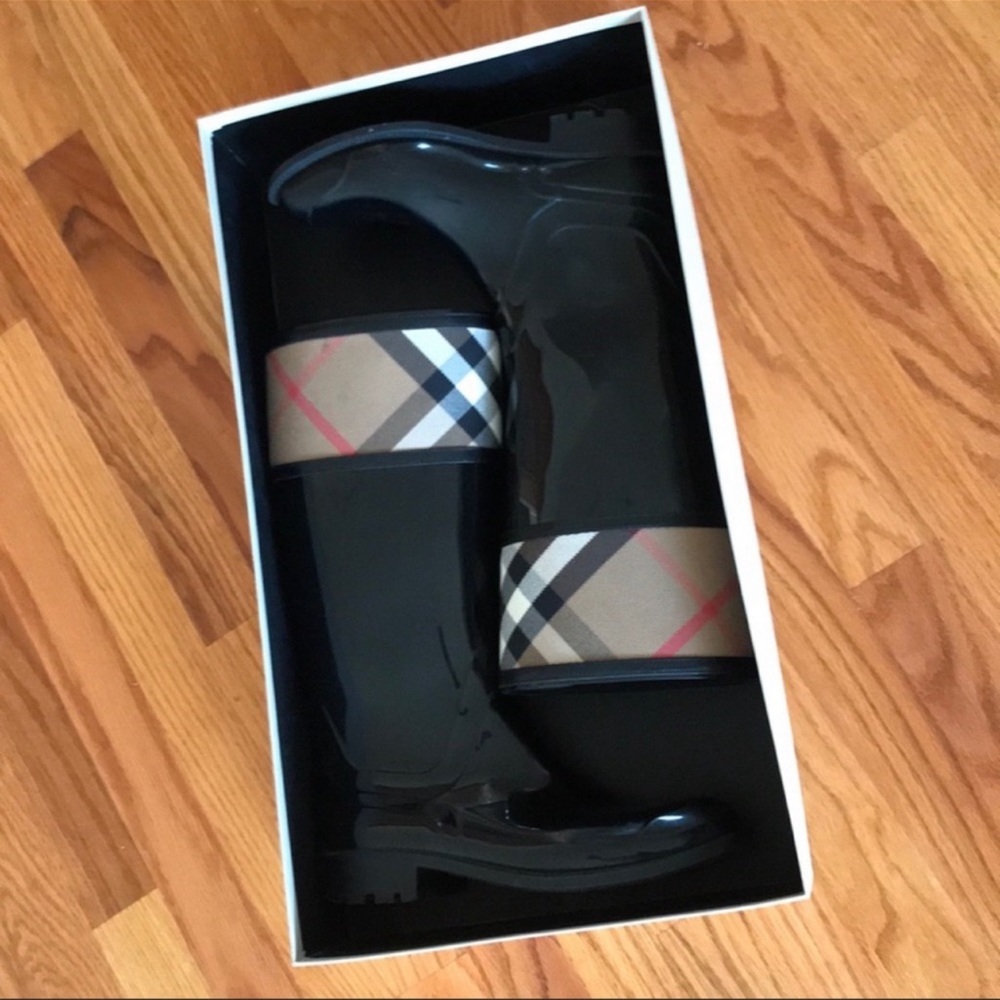 Used Burberry Rain Boots with the box